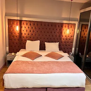 Paris Luxury - Cdg Aeroport Bed & Breakfast